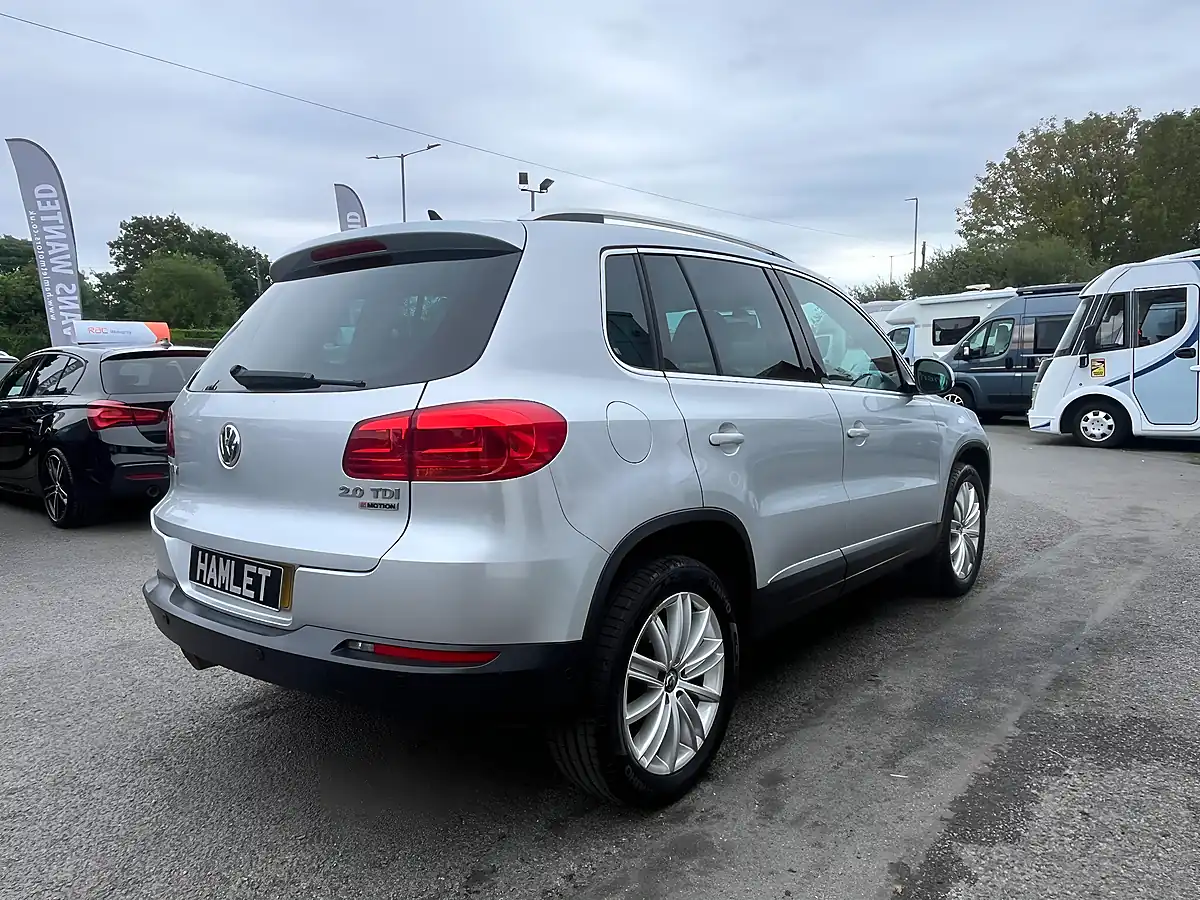 Used 2016 Volkswagen Tiguan Bluemotion Tech Match Edition Silver - Interior and Exterior details 5