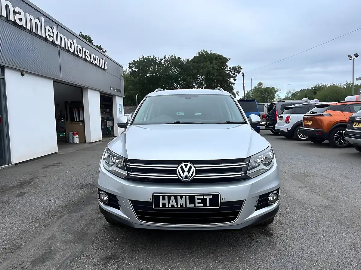 Used 2016 Volkswagen Tiguan Bluemotion Tech Match Edition Silver - Interior and Exterior details 8