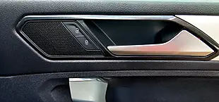 Used 2016 Volkswagen Tiguan Bluemotion Tech Se Navigation Black - Interior and Exterior details 12