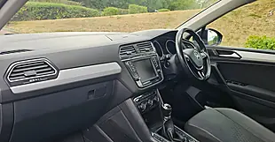 Used 2016 Volkswagen Tiguan Bluemotion Tech Se Navigation Black - Interior and Exterior details 16