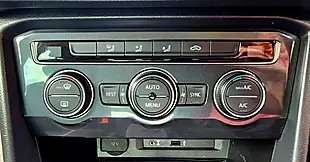 Used 2016 Volkswagen Tiguan Bluemotion Tech Se Navigation Black - Interior and Exterior details 19