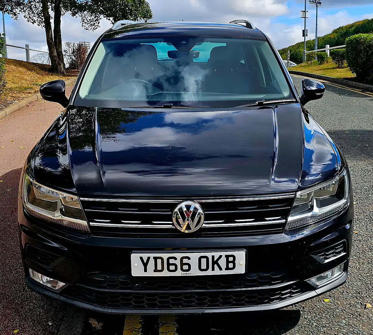 Used 2016 Volkswagen Tiguan Bluemotion Tech Se Navigation Black - Interior and Exterior details 2
