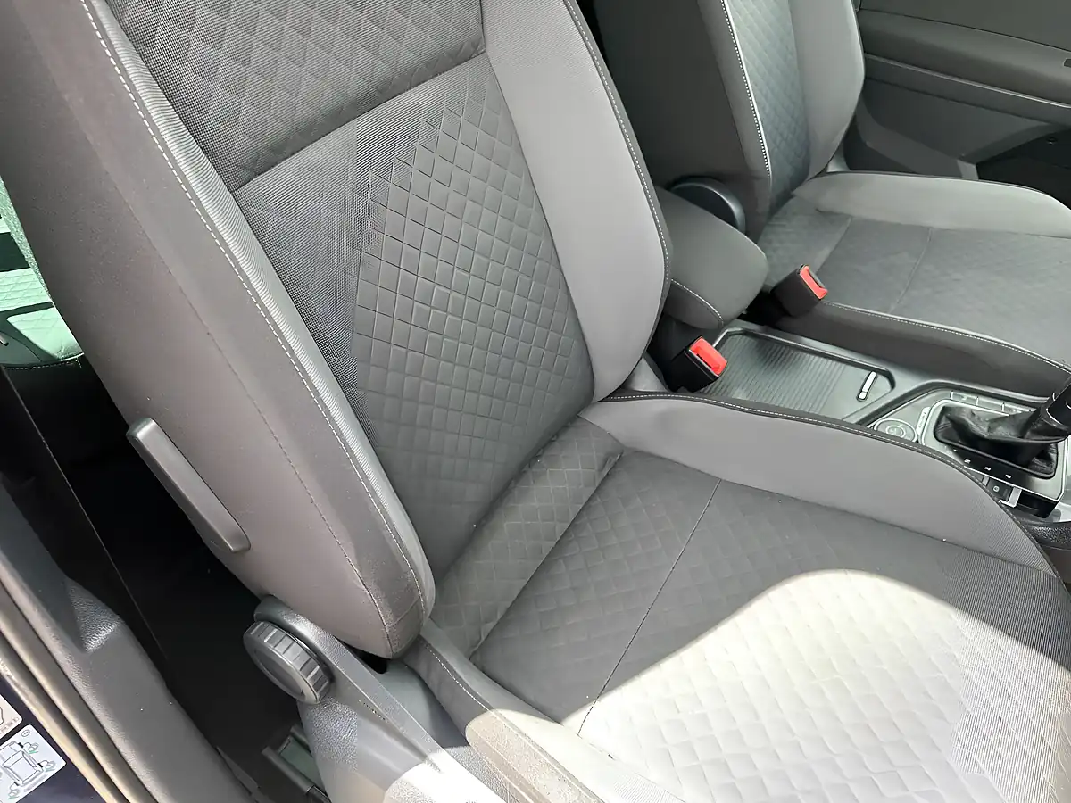 Used 2016 Volkswagen Tiguan Bluemotion Tech Se Navigation Blue - Interior and Exterior details 14