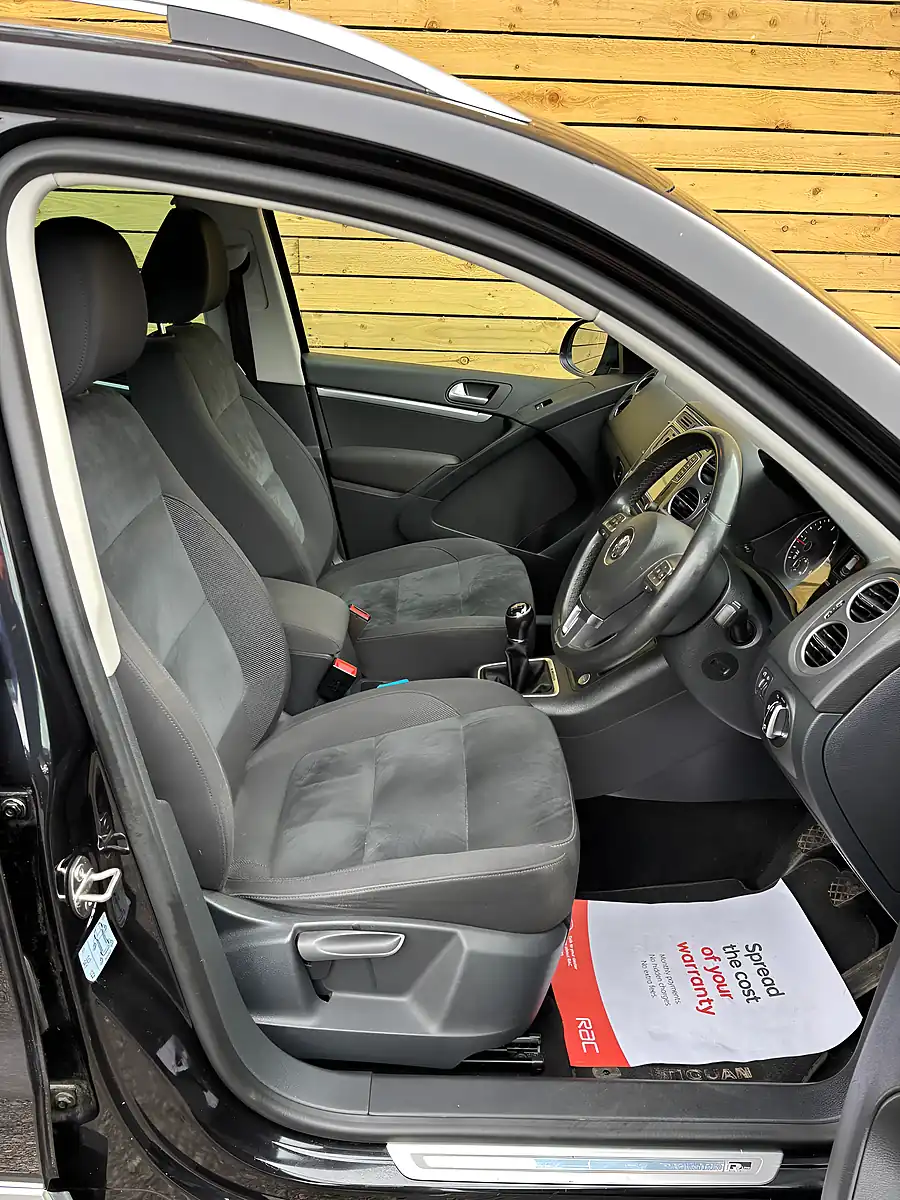 Used 2016 Volkswagen Tiguan Match Edition Black - Interior and Exterior details 14