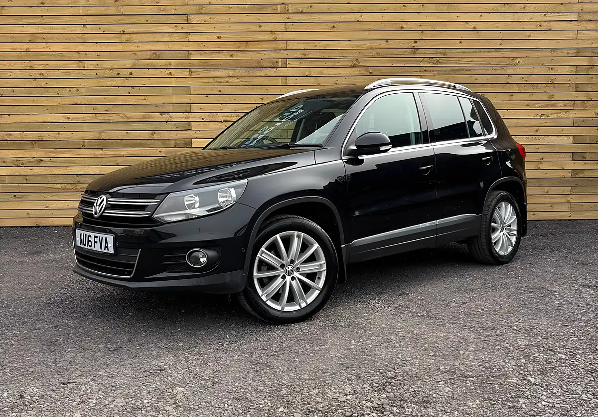 Used 2016 Volkswagen Tiguan Match Edition Black - Interior and Exterior details 7