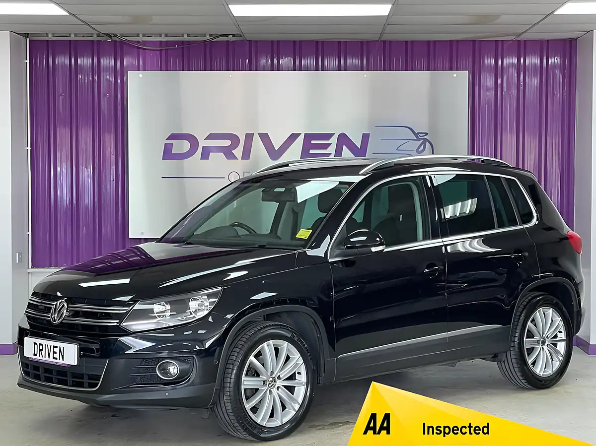 Used 2016 Volkswagen Tiguan Match Edition Black - Front View