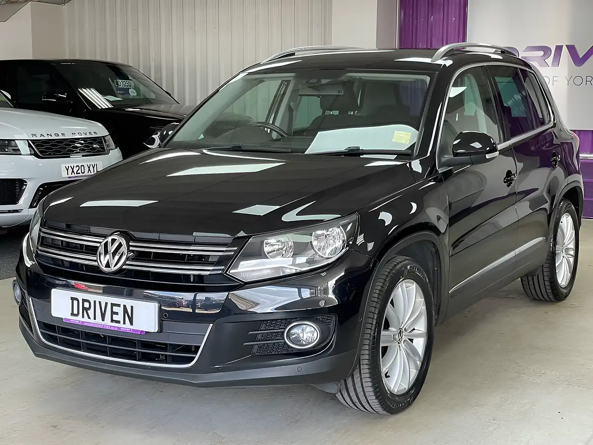 Used 2016 Volkswagen Tiguan Match Edition Black - Interior and Exterior details 6
