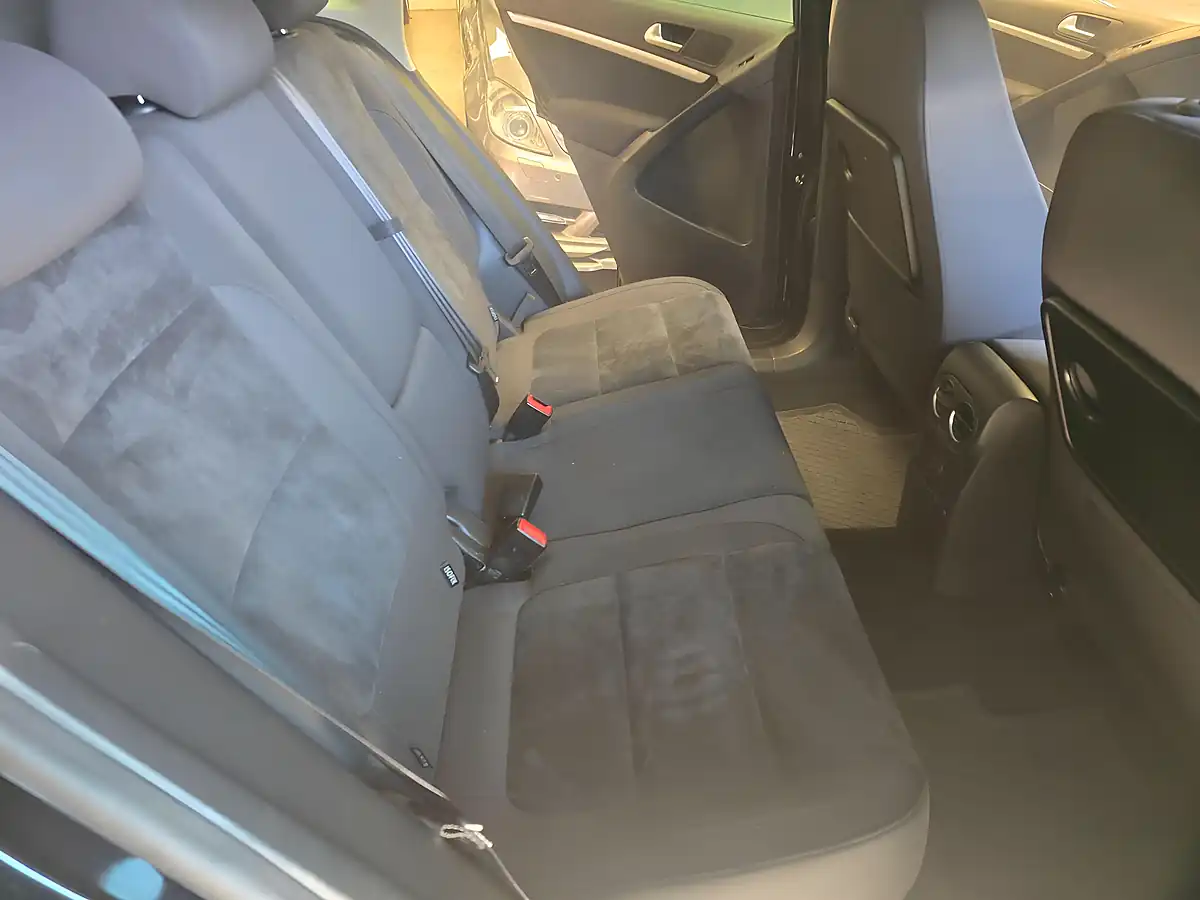 Used 2016 Volkswagen Tiguan Match Edition Black - Interior and Exterior details 10