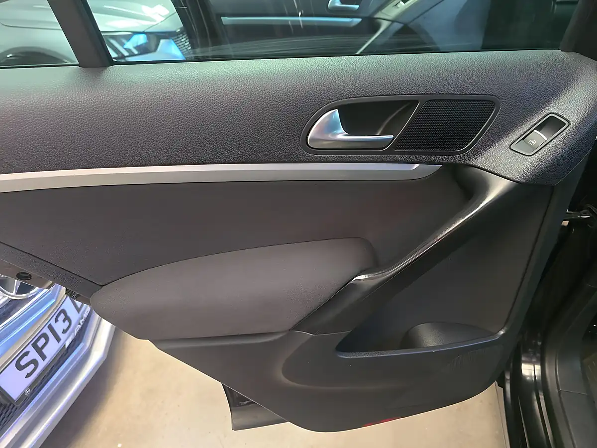 Used 2016 Volkswagen Tiguan Match Edition Black - Interior and Exterior details 18