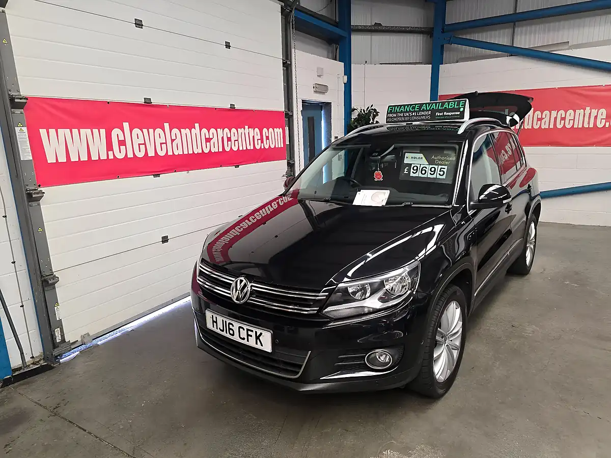 Used 2016 Volkswagen Tiguan Match Edition Black - Interior and Exterior details 3