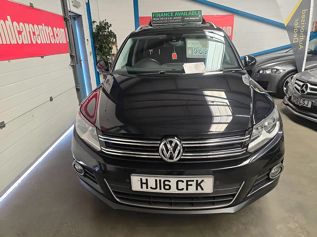 Used 2016 Volkswagen Tiguan Match Edition Black - Interior and Exterior details 4