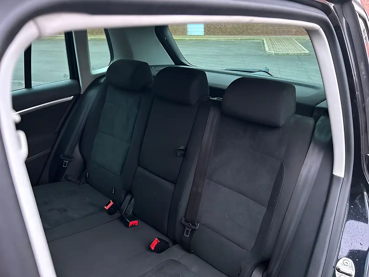 Used 2016 Volkswagen Tiguan Match Edition Deep Black - Interior and Exterior details 10