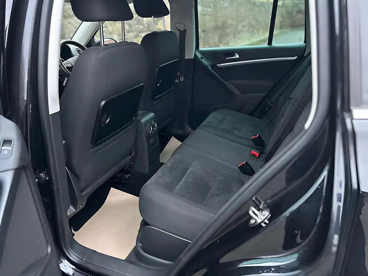 Used 2016 Volkswagen Tiguan Match Edition Deep Black - Interior and Exterior details 11
