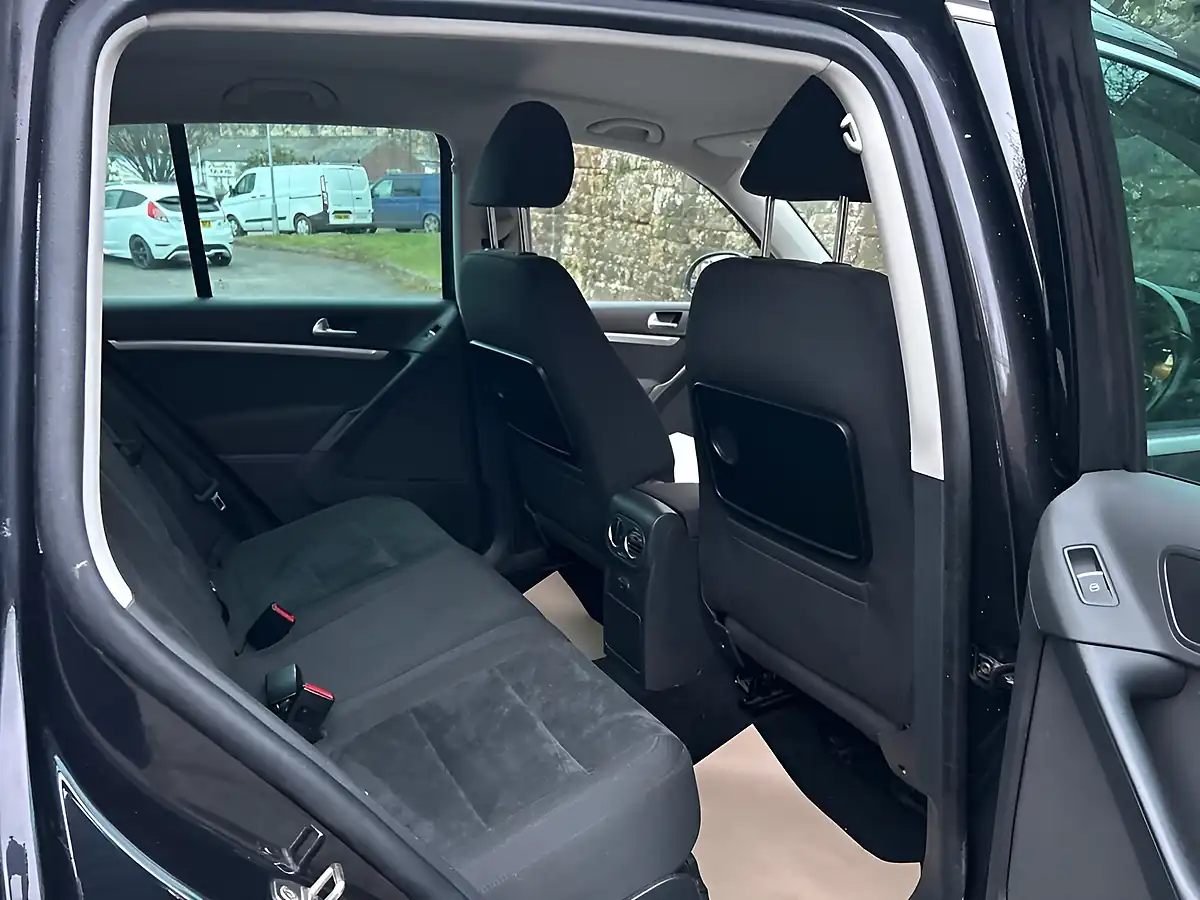 Used 2016 Volkswagen Tiguan Match Edition Deep Black - Interior and Exterior details 12