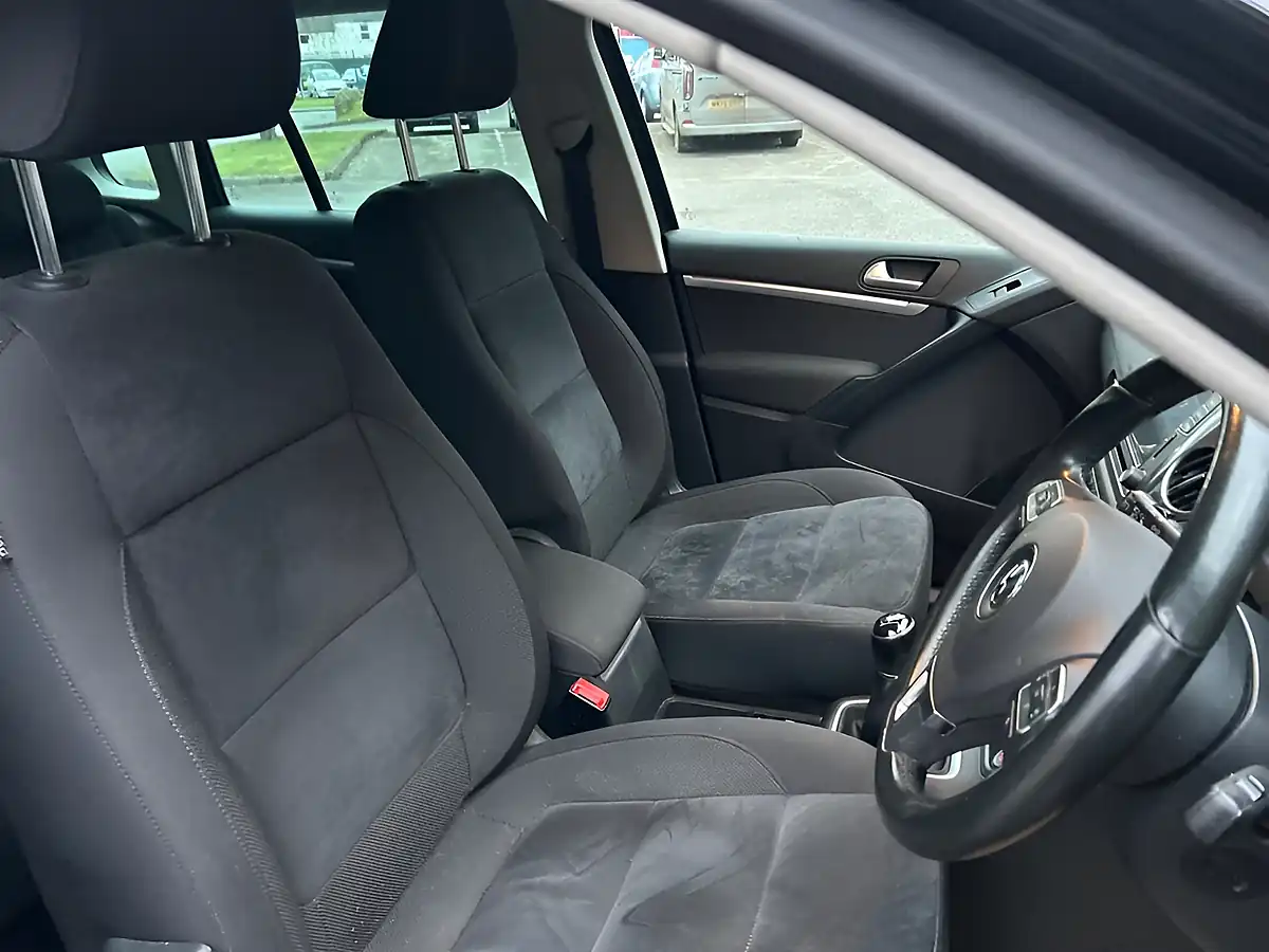 Used 2016 Volkswagen Tiguan Match Edition Deep Black - Interior and Exterior details 17
