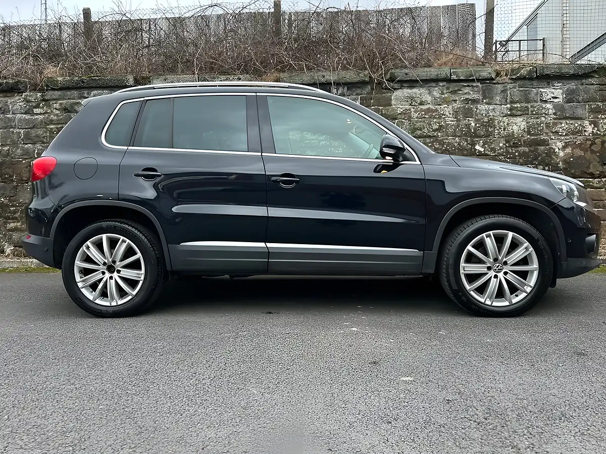 Used 2016 Volkswagen Tiguan Match Edition Deep Black - Interior and Exterior details 4