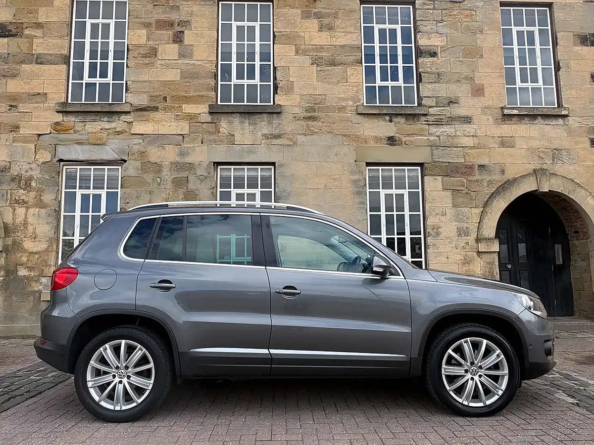 Used 2016 Volkswagen Tiguan Match Edition Grey - Interior and Exterior details 11