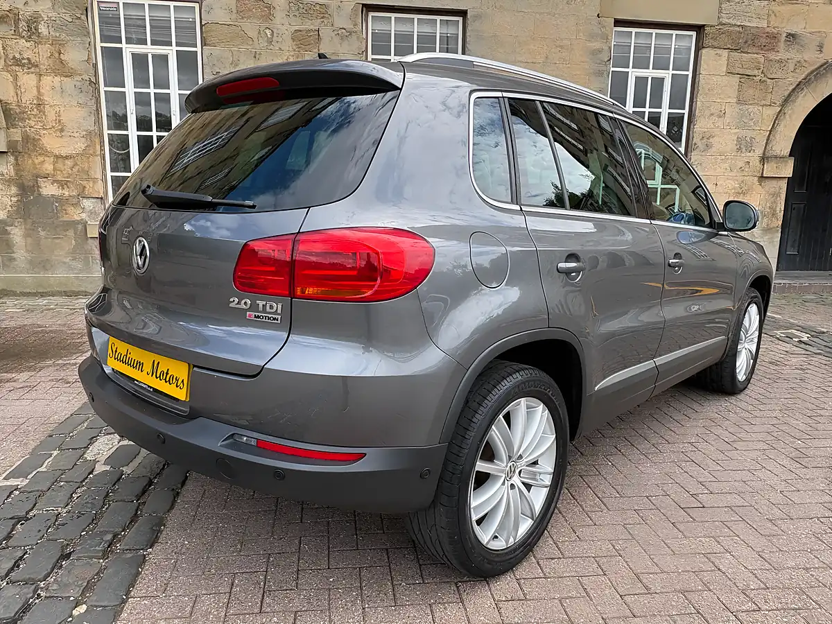 Used 2016 Volkswagen Tiguan Match Edition Grey - Interior and Exterior details 16
