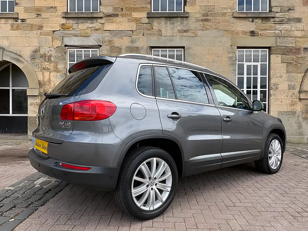 Used 2016 Volkswagen Tiguan Match Edition Grey - Interior and Exterior details 18