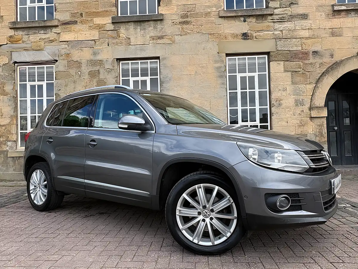 Used 2016 Volkswagen Tiguan Match Edition Grey - Interior and Exterior details 3