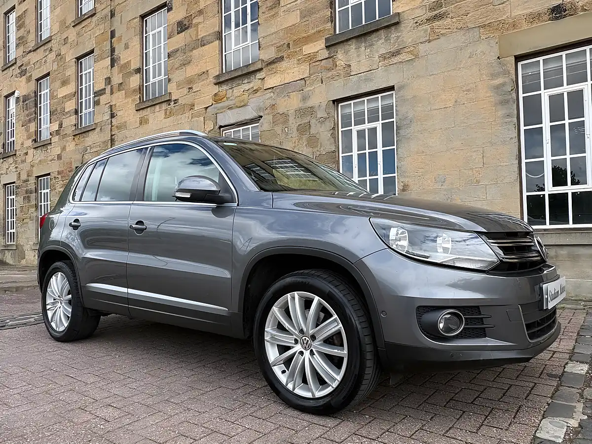 Used 2016 Volkswagen Tiguan Match Edition Grey - Interior and Exterior details 7