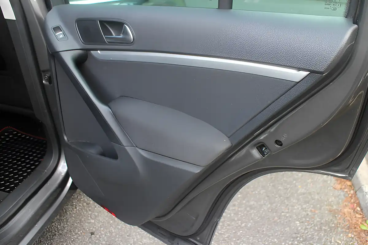 Used 2016 Volkswagen Tiguan Match Edition Grey - Interior and Exterior details 13