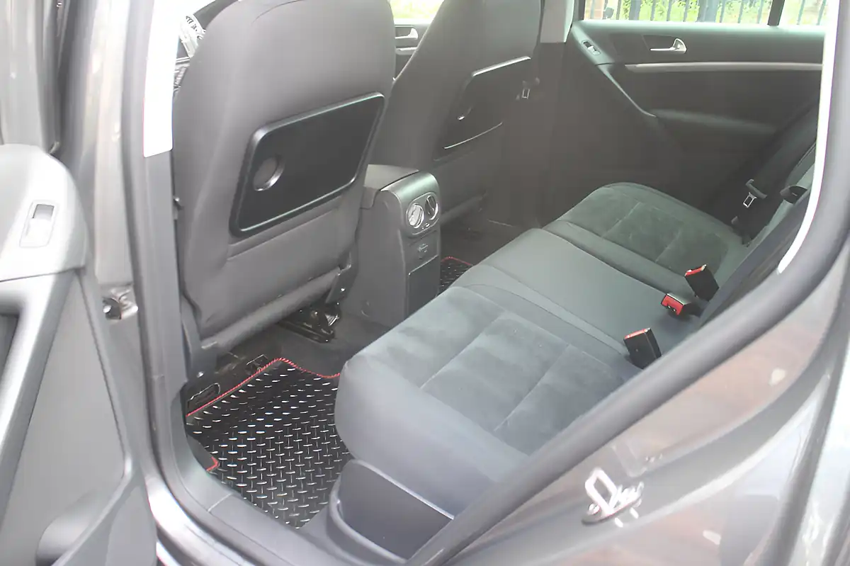 Used 2016 Volkswagen Tiguan Match Edition Grey - Interior and Exterior details 16