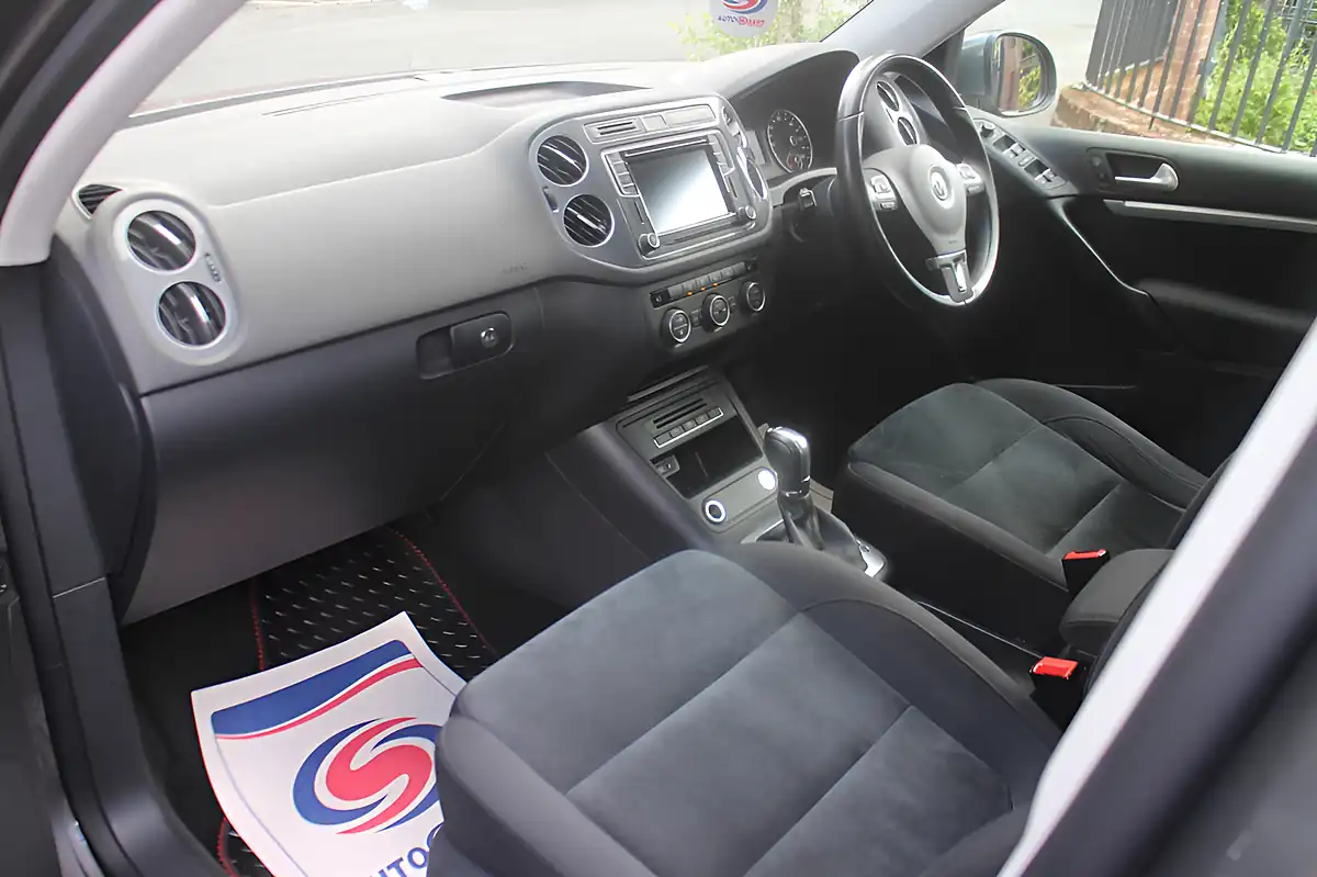 Used 2016 Volkswagen Tiguan Match Edition Grey - Interior and Exterior details 19