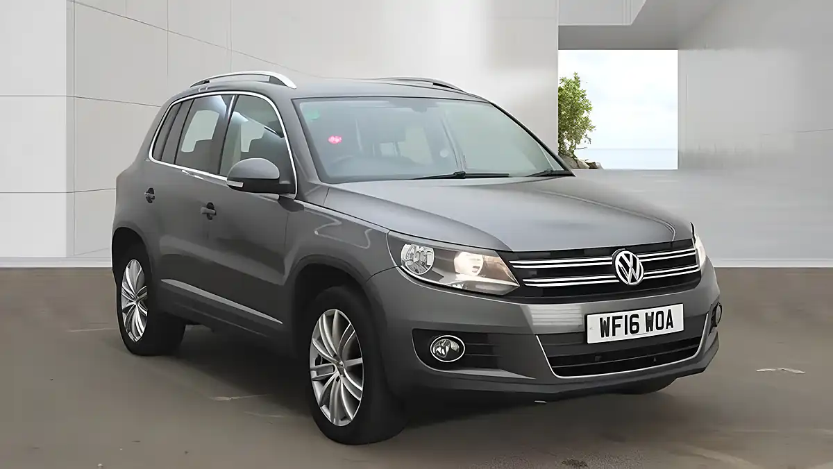 Used 2016 Volkswagen Tiguan Match Edition Grey - Interior and Exterior details 2
