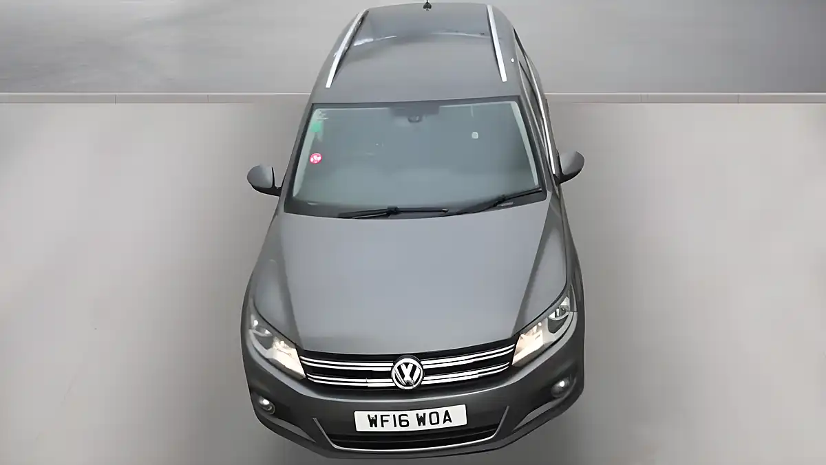 Used 2016 Volkswagen Tiguan Match Edition Grey - Interior and Exterior details 7