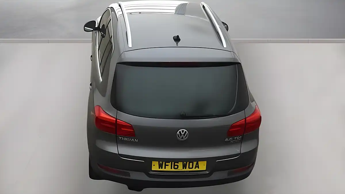 Used 2016 Volkswagen Tiguan Match Edition Grey - Interior and Exterior details 8