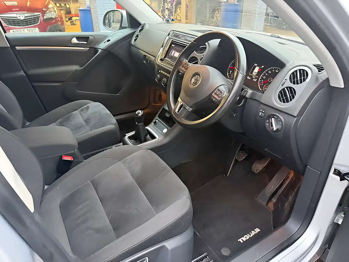 Used 2016 Volkswagen Tiguan Match Edition Silver - Interior and Exterior details 11