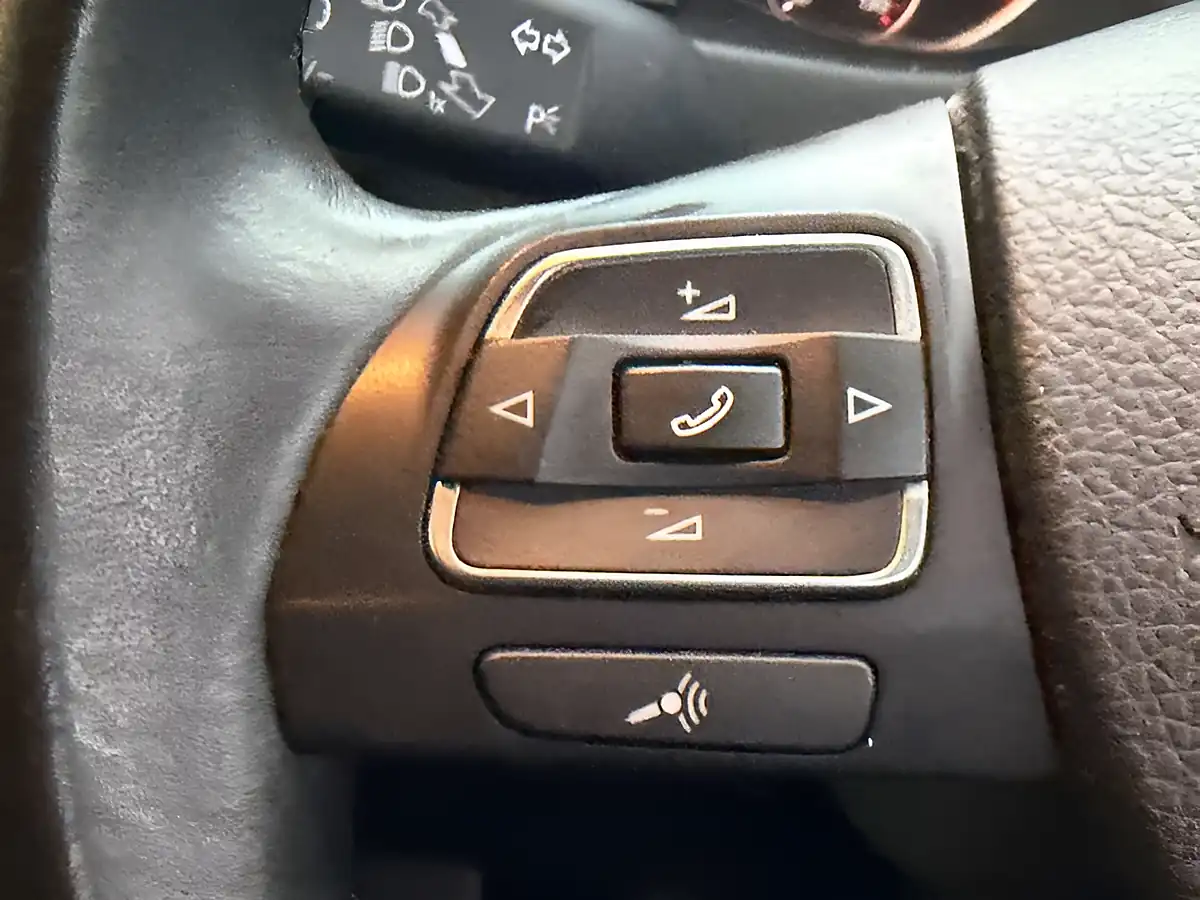 Used 2016 Volkswagen Tiguan Match Edition Silver - Interior and Exterior details 19