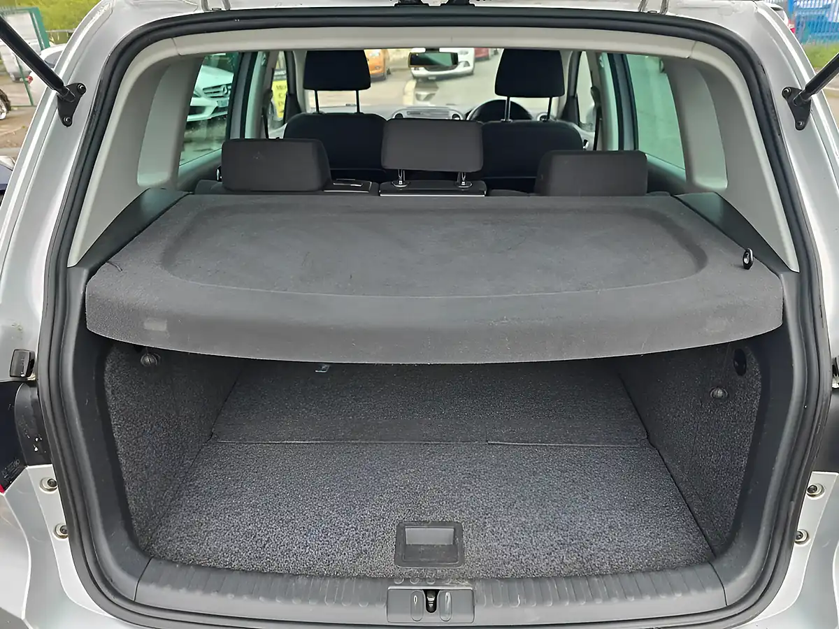 Used 2016 Volkswagen Tiguan Match Edition Silver - Interior and Exterior details 17