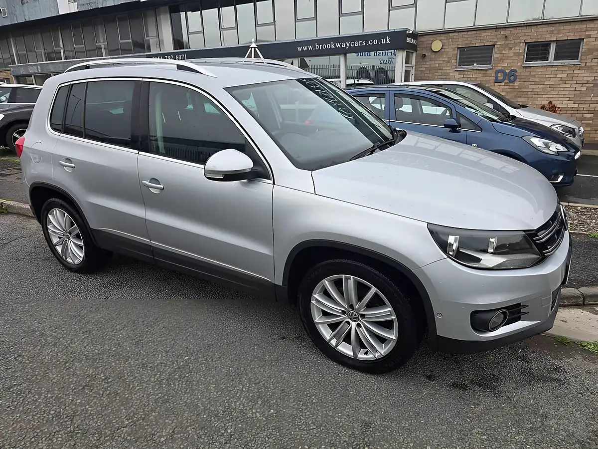 Used 2016 Volkswagen Tiguan Match Edition Silver - Interior and Exterior details 5