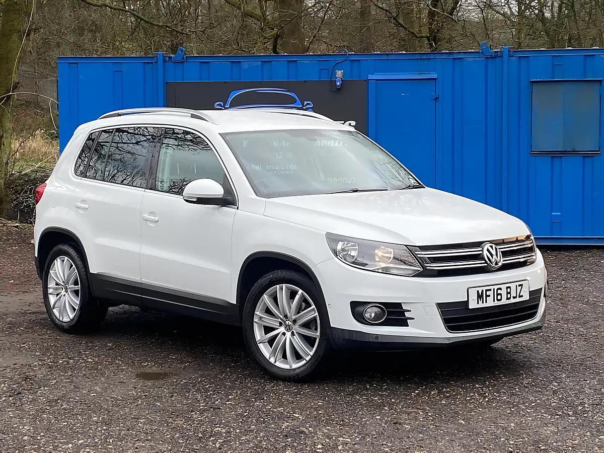 Used 2016 Volkswagen Tiguan Match Edition White - Interior and Exterior details 15