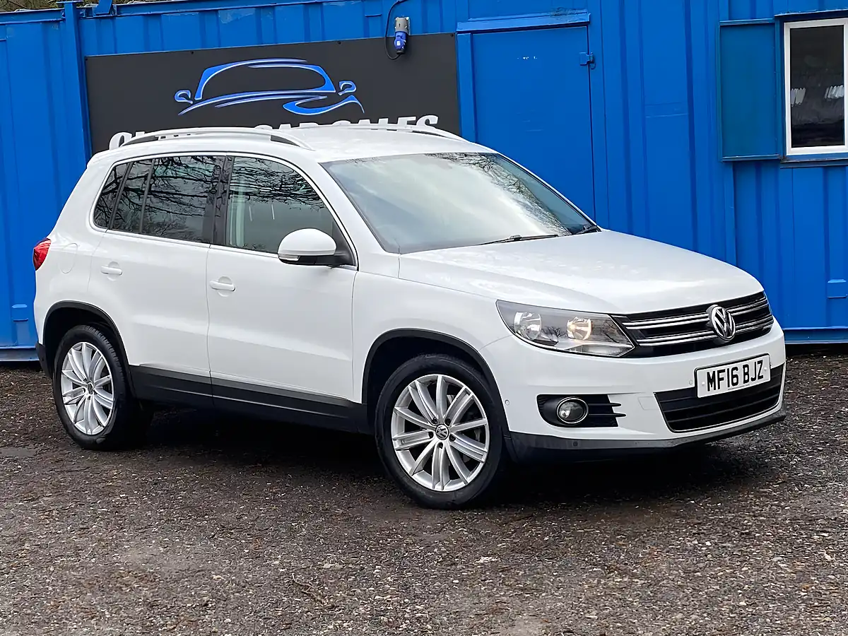 Used 2016 Volkswagen Tiguan Match Edition White - Interior and Exterior details 8