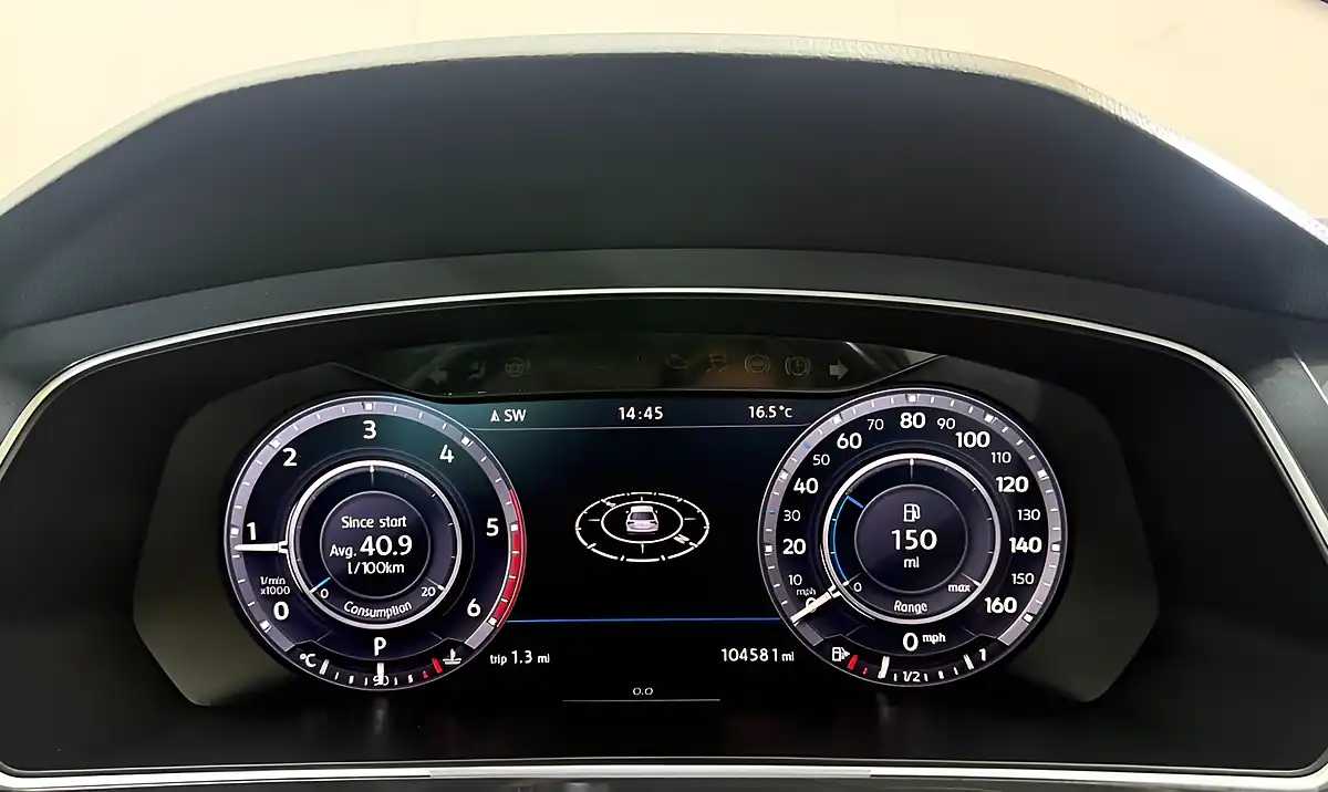 Used 2016 Volkswagen Tiguan R-Line Black - Interior and Exterior details 10