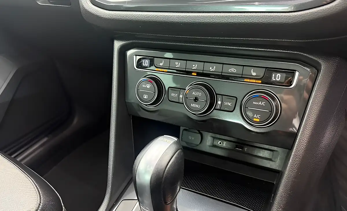 Used 2016 Volkswagen Tiguan R-Line Black - Interior and Exterior details 16