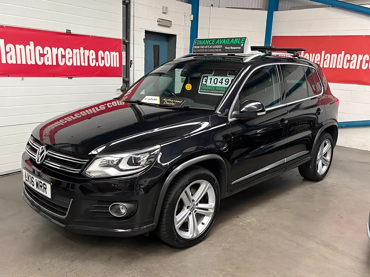 Used 2016 Volkswagen Tiguan R-Line Edition Black - Front View