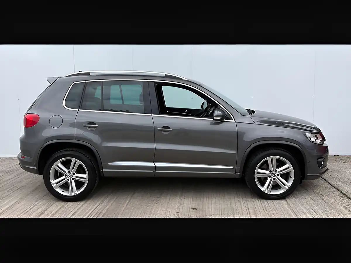 Used 2016 Volkswagen Tiguan R-Line Edition Nimbus Grey - Interior and Exterior details 13