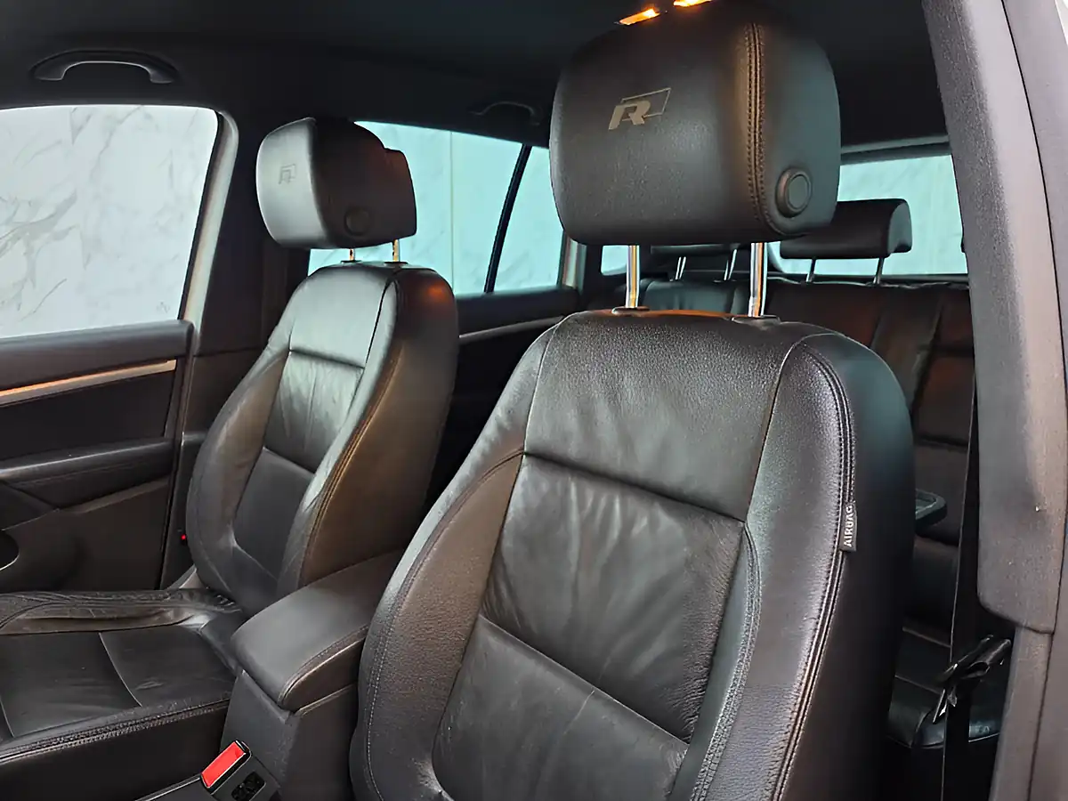 Used 2016 Volkswagen Tiguan R-Line Edition White - Interior and Exterior details 11