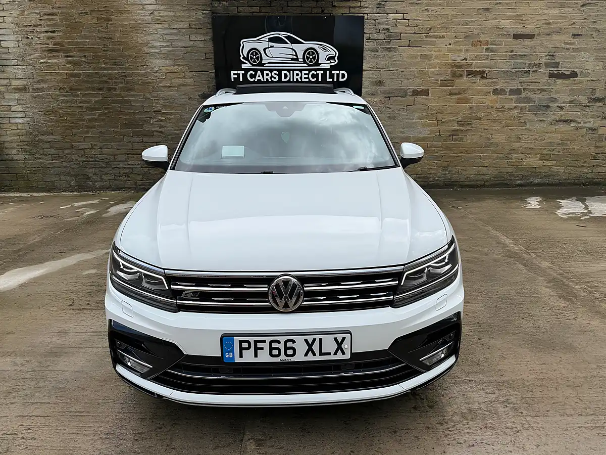 Used 2016 Volkswagen Tiguan R-Line White - Interior and Exterior details 11