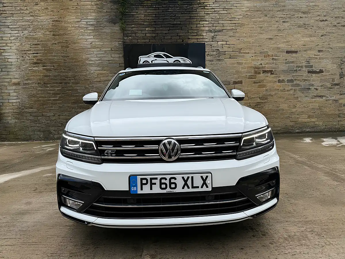 Used 2016 Volkswagen Tiguan R-Line White - Interior and Exterior details 12