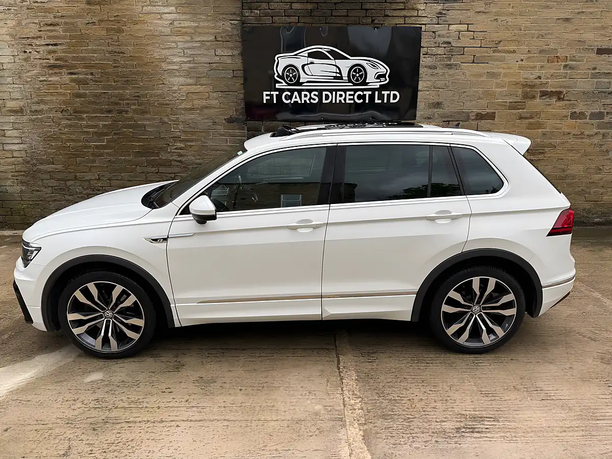 Used 2016 Volkswagen Tiguan R-Line White - Interior and Exterior details 17