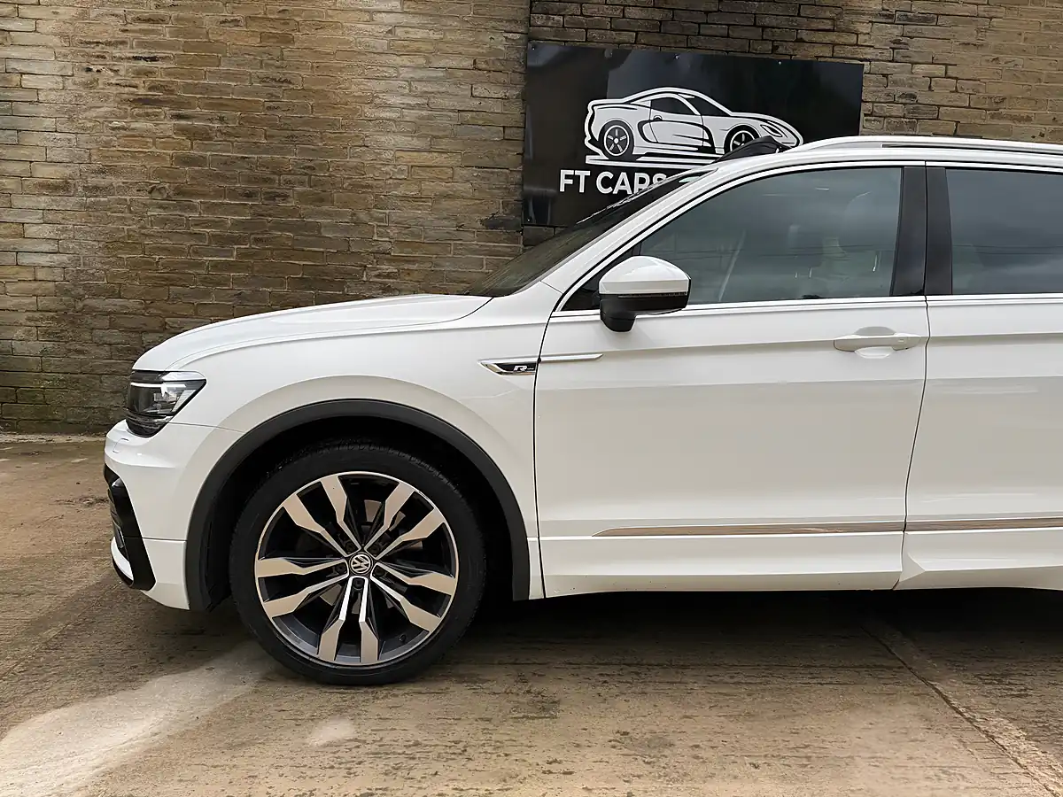 Used 2016 Volkswagen Tiguan R-Line White - Interior and Exterior details 19