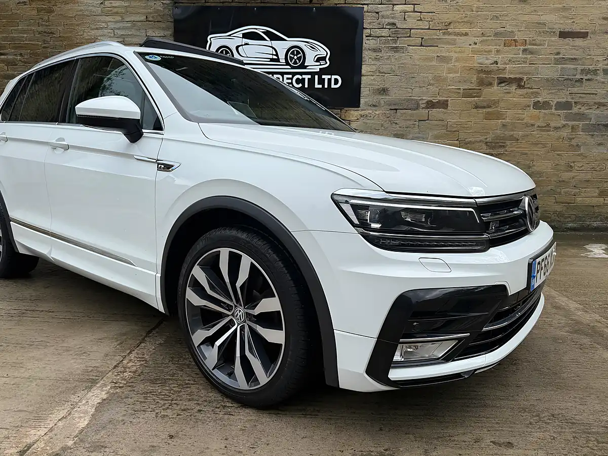 Used 2016 Volkswagen Tiguan R-Line White - Interior and Exterior details 6
