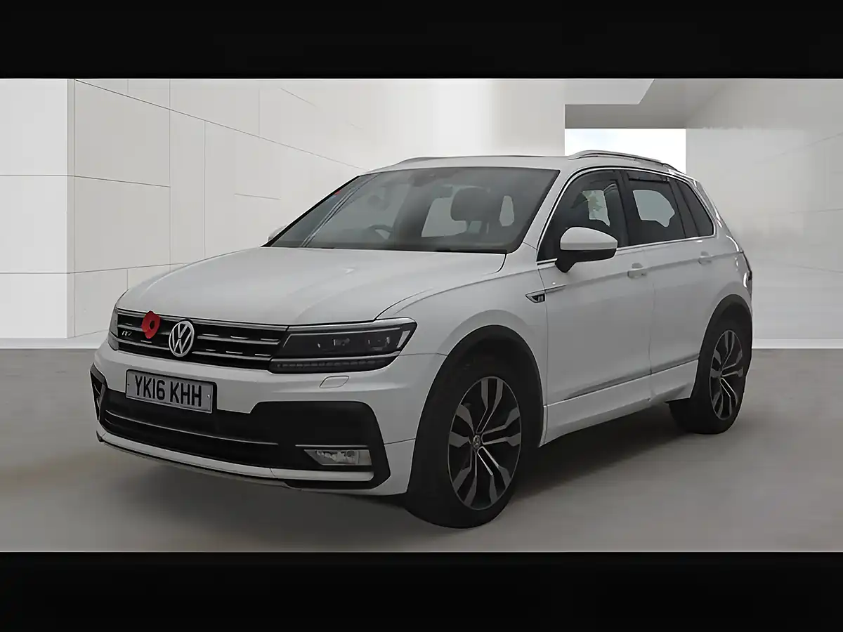 Used 2016 Volkswagen Tiguan R Line White - Interior and Exterior details 14
