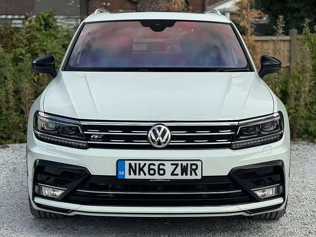 Used 2016 Volkswagen Tiguan R-Line White - Interior and Exterior details 5