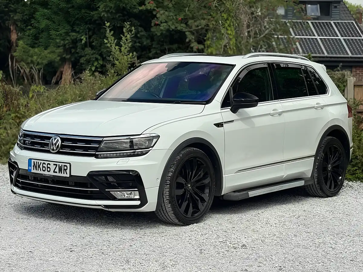 Used 2016 Volkswagen Tiguan R-Line White - Interior and Exterior details 6